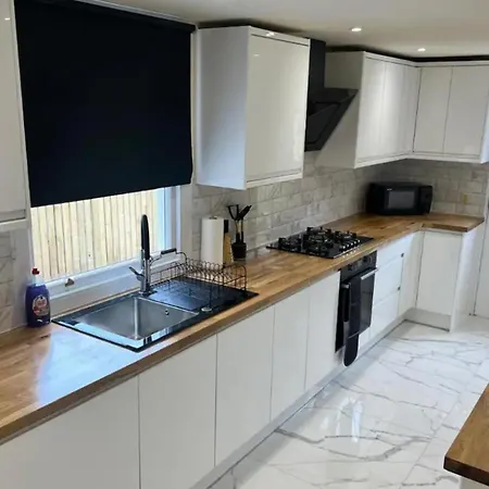 Glasgow Central Paradise - Spacious 3- Bed House Exterior photo